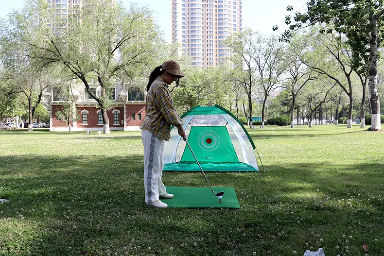 How to Install and Use a Portable Golf Mat for Practice ？