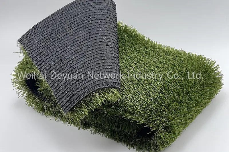 What are the characteristics of artificial turf?
